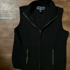 Karen Scott Black Quilted Vest size small